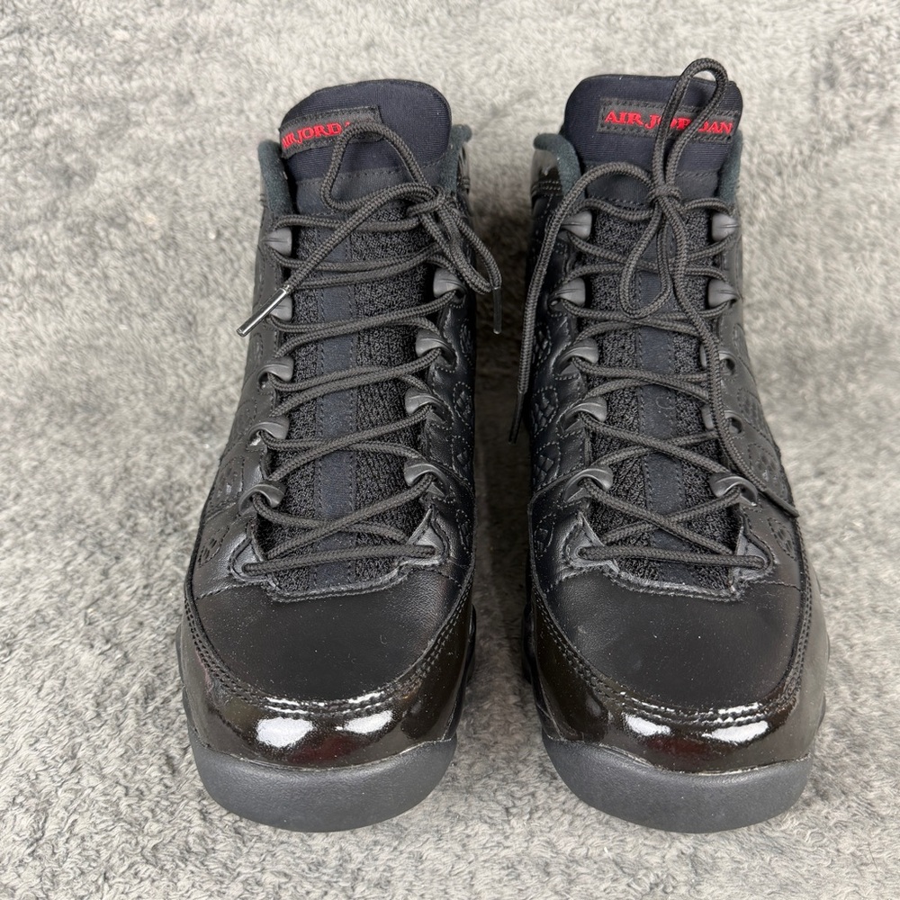 Jordan Kids Black and Red Retro Basketball Shoes - Picture 5 of 9